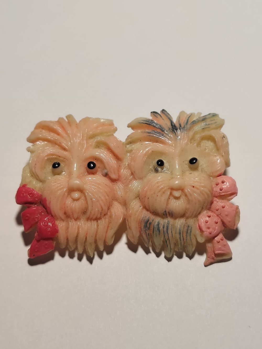 Small Pets Decorative Resin Dog Face Clips in Peach and Pink